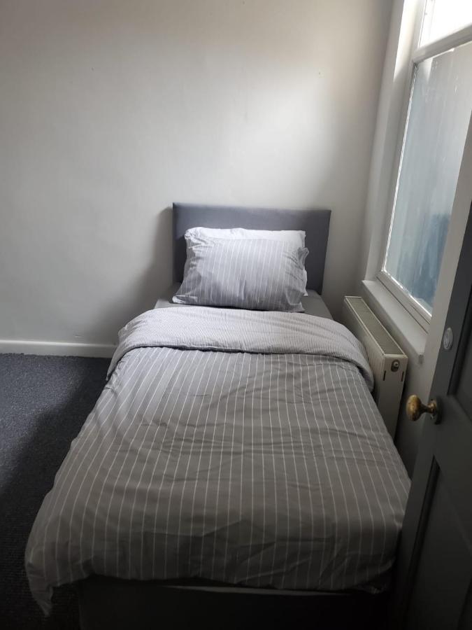 Blessington Road B&B & Lockinn Bar & Restaurant Liverpool Luaran gambar
